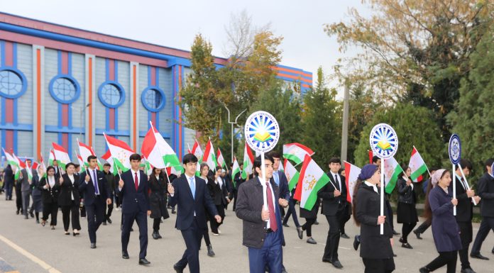 В ТНУ торжественно отпраздновали 30-летие 16-й сессии Верховного Совета Республики Таджикистан и День Президента