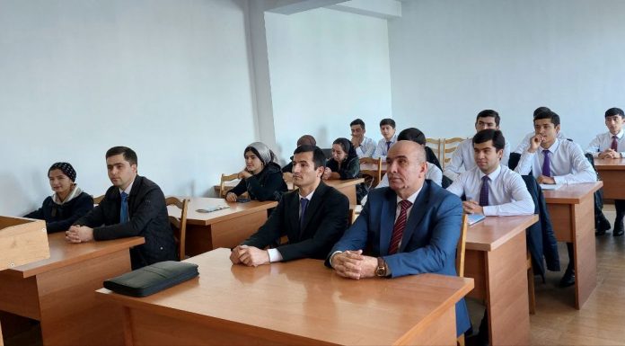 ПАРЧАМИ ТОҶИКИСТОН – РАМЗИ ВАҲДАТ ВА ЯГОНАГИИ МИЛЛАТ