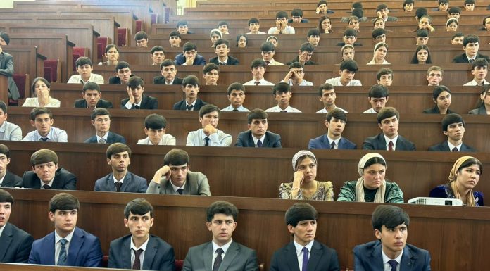 ИДОМАИ СИЛСИЛАВОХӮРИҲО: ВОХӮРИИ МАСЪУЛИНИ ДМТ ВА НАМОЯНДАИ МАҚОМОТИ ҲИФЗИ ҲУҚУҚ БО ДОНИШҶӮЁНИ СОЛИ АВВАЛ