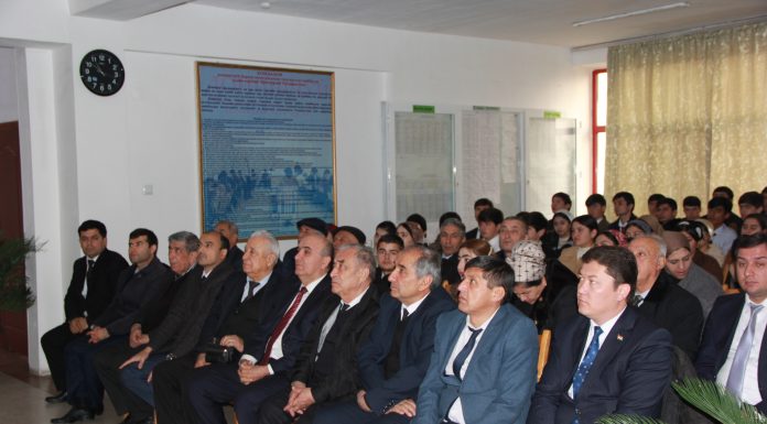 Тамошои дастаҷамъонаи пахши мустақими Паёми Асосгузори сулҳу ваҳдати миллӣ-Пешвои миллат, Президенти Ҷумҳурии Тоҷикистон муҳтарам Эмомалӣ Раҳмон дар факултети механикаю математикаи ДМТ